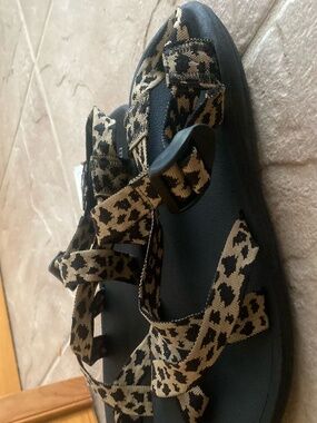 Steve Madden leopard print sandal size 7